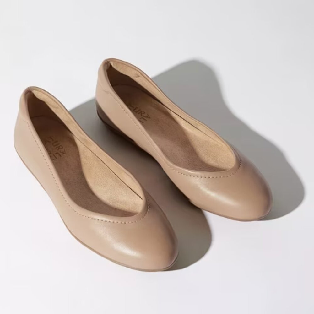 NATURALIZER Women's VIVENNE Nude Leather Flats 9.5